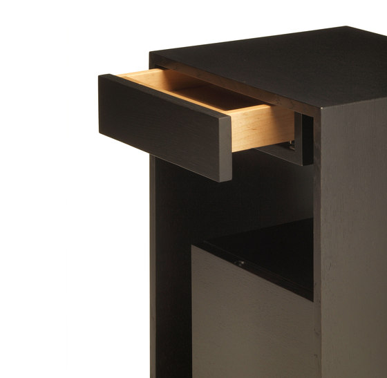 lineground #2 side table | Mesas auxiliares | Skram