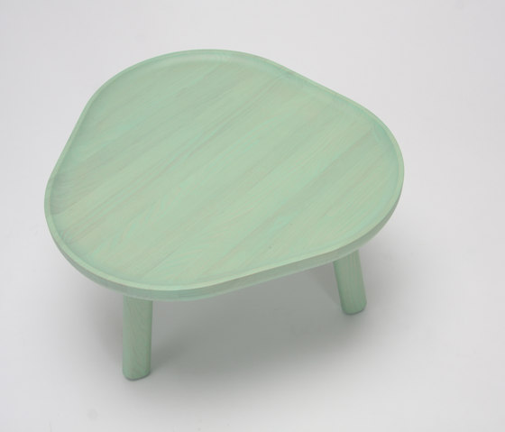 Soft Triangle | Tables d'appoint | Karimoku New Standard
