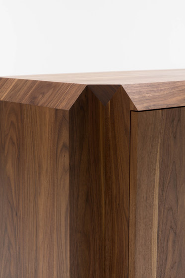 Corner sideboard | Credenze | H Furniture