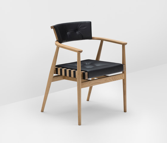Norse upholstered backrest chair | Stühle | H Furniture