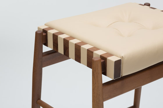 Norse bar stool | Sgabelli bancone | H Furniture