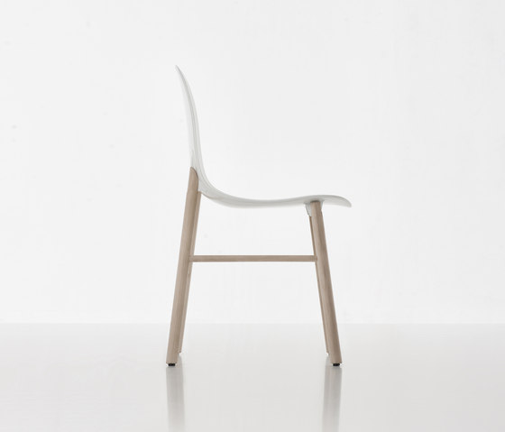Sharky chair | Chaises | Kristalia