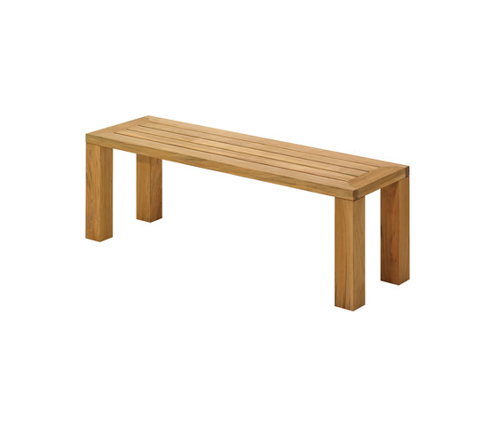 Square 131cm Backless Bench | Sitzbänke | Gloster Furniture GmbH