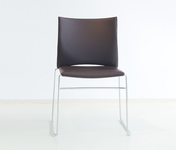 COM_PELLE | Chairs | FORMvorRAT