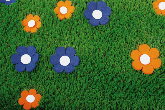 Meadow flower patch "wild" | Tapis / Tapis de designers | lebenszubehoer by stef’s