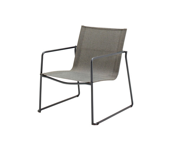 Asta Stacking Lounge Chair | Armchairs | Gloster Furniture GmbH