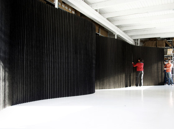 softwall | black textile | Sistemi architettonici | molo