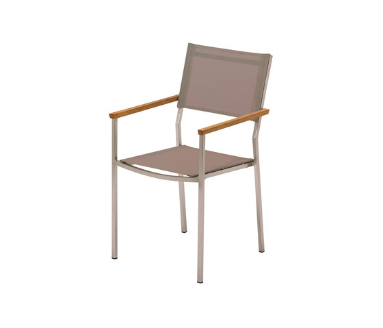 Vigo Stacking Chair with Arms | Sillas | Gloster Furniture GmbH