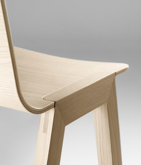 Heldu Chair | Chaises | Alki