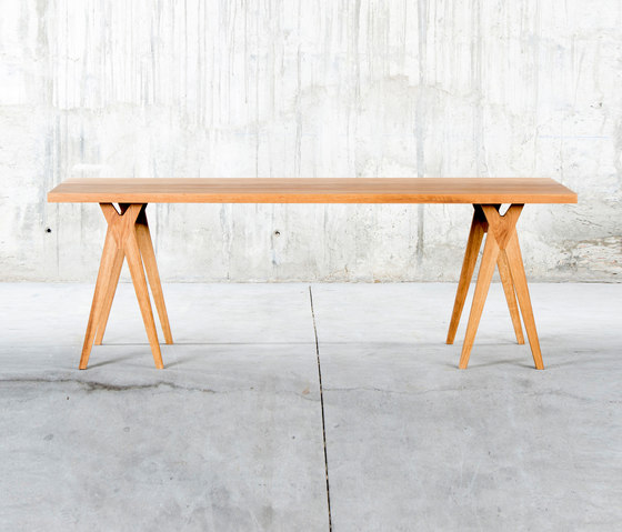Yoy Table | Dining tables | QoWood