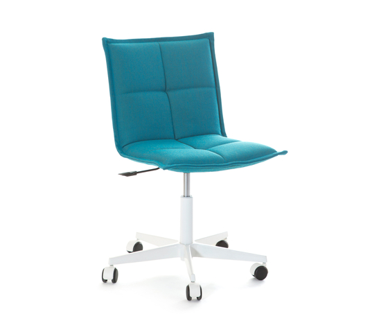 Lab Z Chair | Chairs | Inno