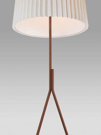 Fliegenbein Floor Lamp | Lampade piantana | Kalmar