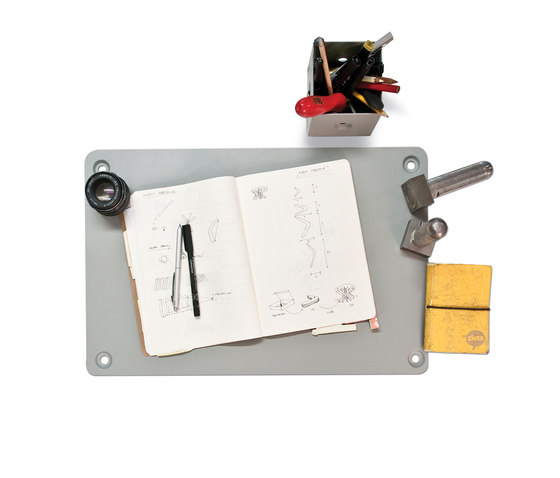 3+ Accessories | Desk Pads | Carpetas de escritorio | Zieta