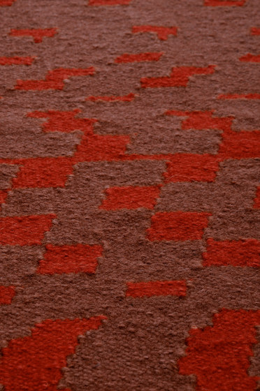 Fuori Tempo brown red | Alfombras / Alfombras de diseño | I + I