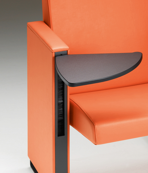 C100 Armchair with high backrest | Saalbestuhlung | Lamm