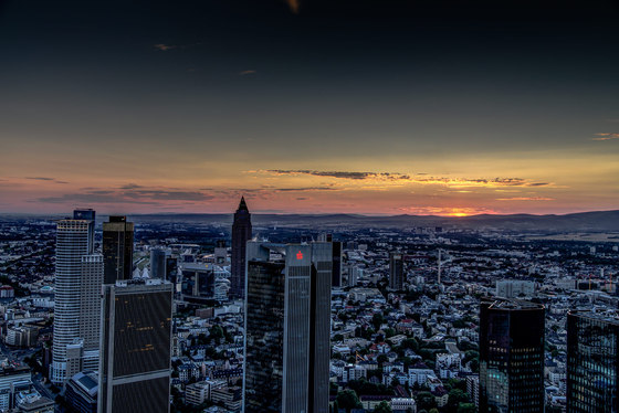 Frankfurt | The skyline of Frankfurt am Main in the evening | Synthetic films | wallunica