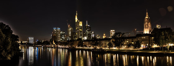 Frankfurt | Die Skyline von Frankfurt am Main bei Nacht | Kunststoff Folien | wallunica