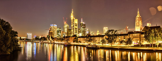 Frankfurt | Die Skyline von Frankfurt am Main bei Nacht | Kunststoff Folien | wallunica