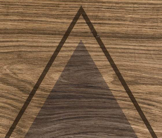 Bio Timber | Oak Patinato Scuro triangles | Panneaux céramique | Lea Ceramiche