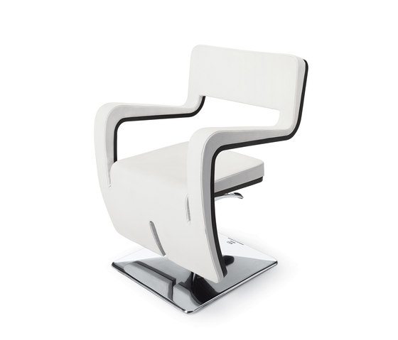 Black Tsu | MG BROSS Styling Salon Chair | Barber chairs | GAMMA & BROSS