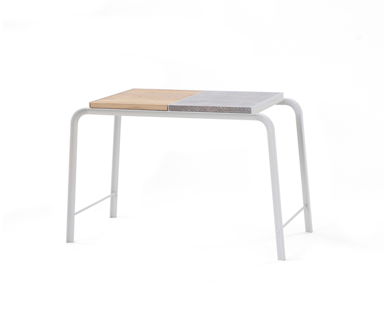 Tabloid Table Oak | side table | Tables d'appoint | Vij5