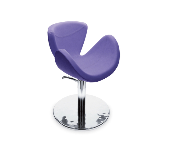 Rikka | GAMMA STATE OF THE ART Styling salon chair | Barber chairs | GAMMA & BROSS