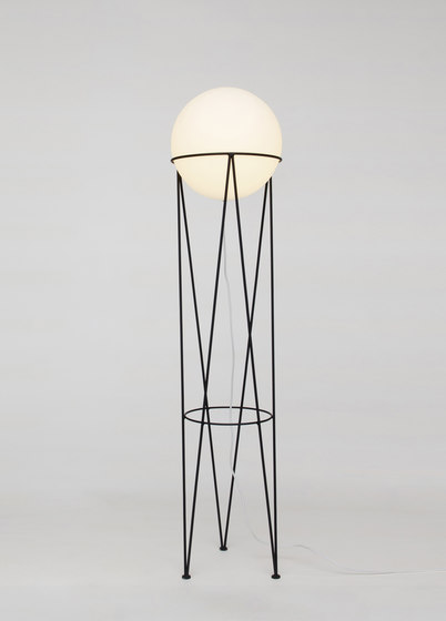 Structure and Globe Floor Light | Lampade piantana | Atelier Areti