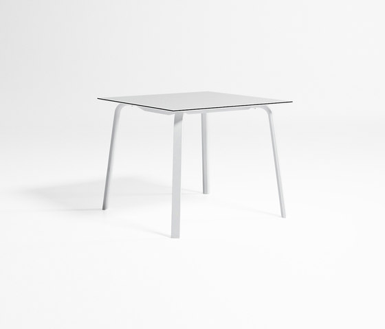 Stack High Square Table | Dining tables | GANDIABLASCO