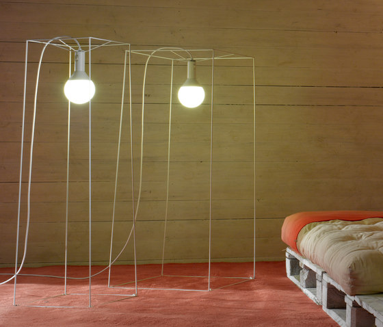 Idea telaio floor | Luminaires sur pied | Vesoi
