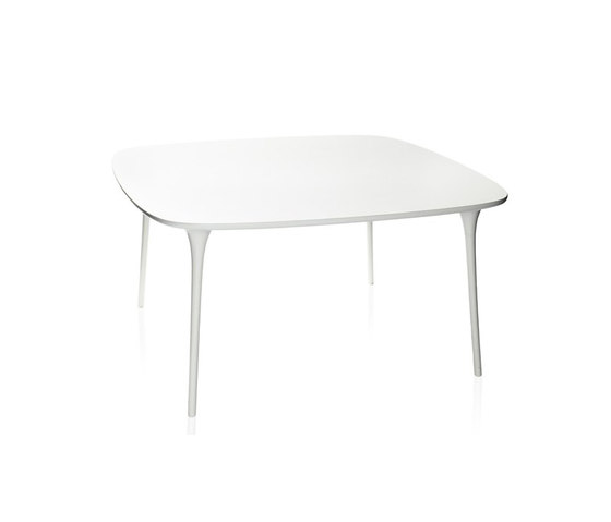Melt table | Dining tables | Fredericia Furniture