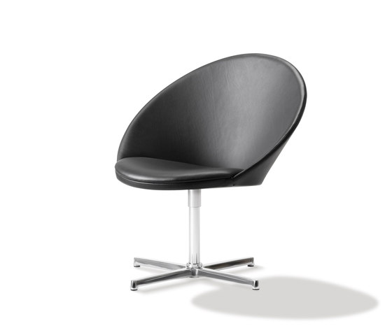 Nanna Lounge chair | Poltrone | Fredericia Furniture