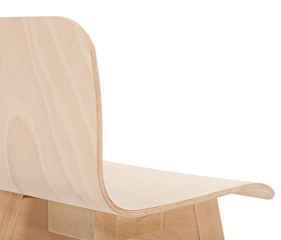 Buzzy KL62 | Bar stools | Z-Editions