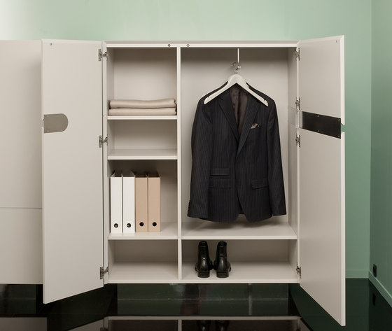 Gap 94 RE/ 95 LI Closet | Cabinets | Christine Kröncke