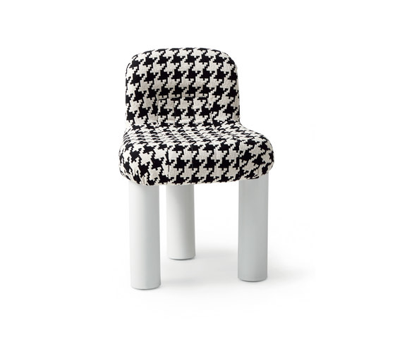 Botolo Armchair - High Version with white lacquered base | Chairs | ARFLEX
