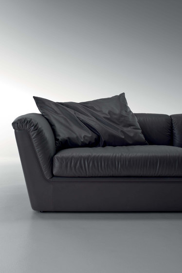 Cocoon low sofa | Sofas | Fendi Casa