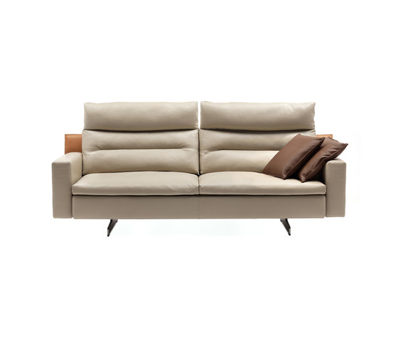 GranTorino Headrest Sofa | Sofás | Poltrona Frau