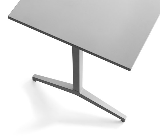 Archal T table | Mesas contract | Lammhults