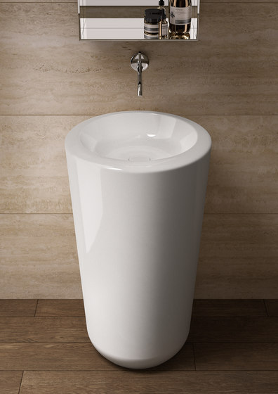 Fluid freestanding washbasin back to wall | Lavabos | Ceramica Cielo