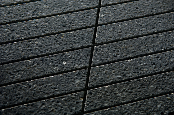 MetalSign Segnobliquo | Terrazzo tiles | MIPA