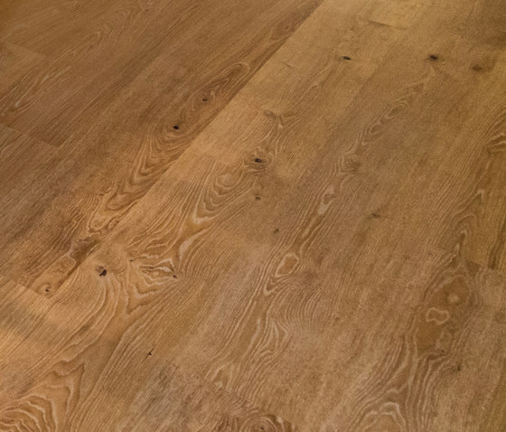 OAK Character heavily brushed | natural oil | Wood flooring | mafi