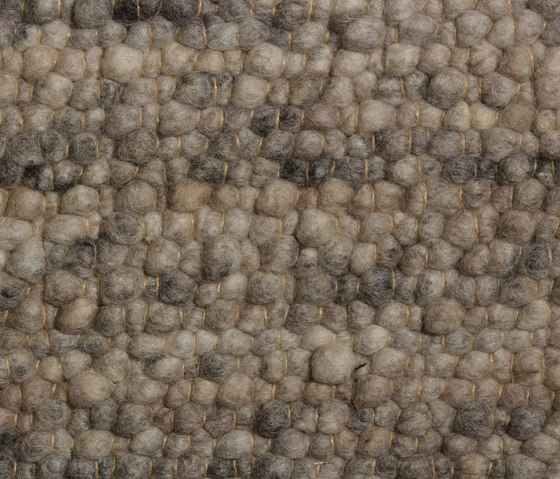 Pebbles 332 | Formatteppiche | Perletta Carpets