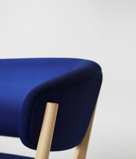 Roundish Arm sofa | Poltrone | MARUNI