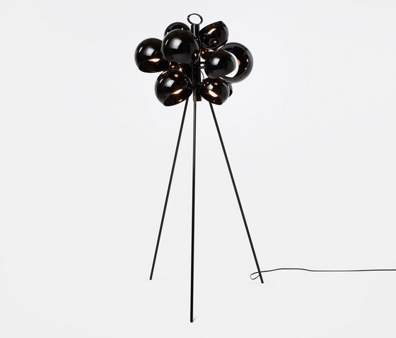 Kopra Standing Lamp No 316 | Lampade piantana | David Weeks Studio