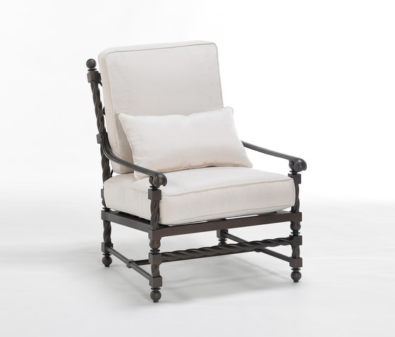 Bretain Lounge Chair | Poltrone | Oxley’s Furniture