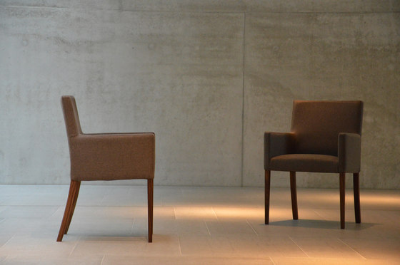 Augus armchair | Chairs | jankurtz