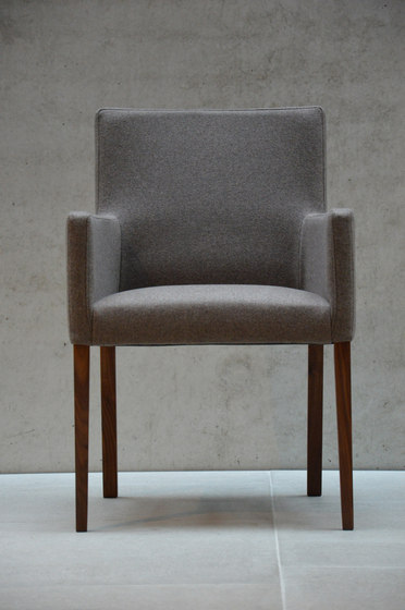 Augus armchair | Chairs | jankurtz