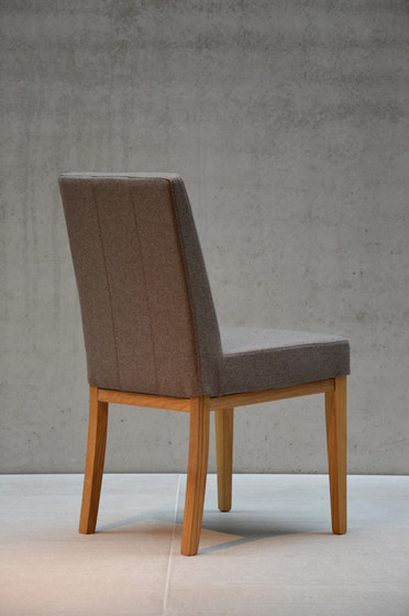 Buff chair | Chairs | jankurtz