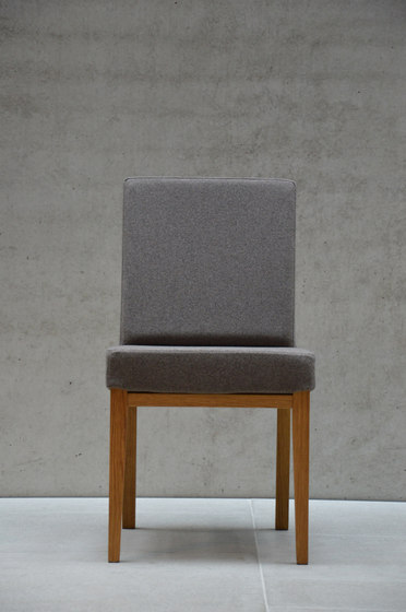 Buff chair | Chairs | jankurtz