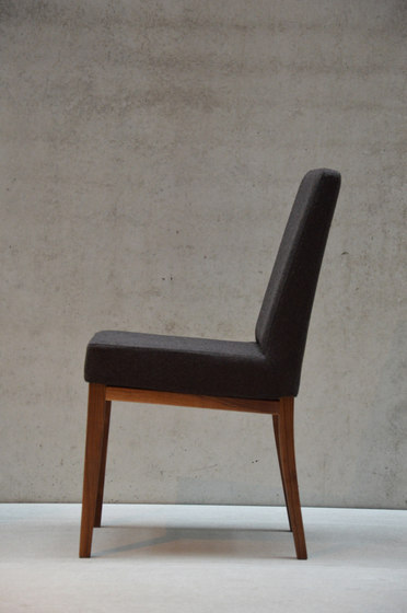 Buff chair | Chaises | jankurtz
