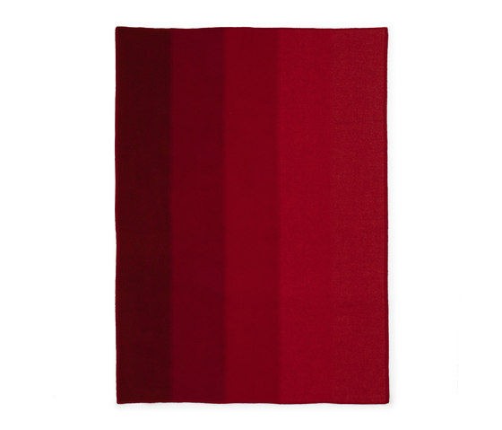 Tint Throw Blanket Red | Coperte | Normann Copenhagen